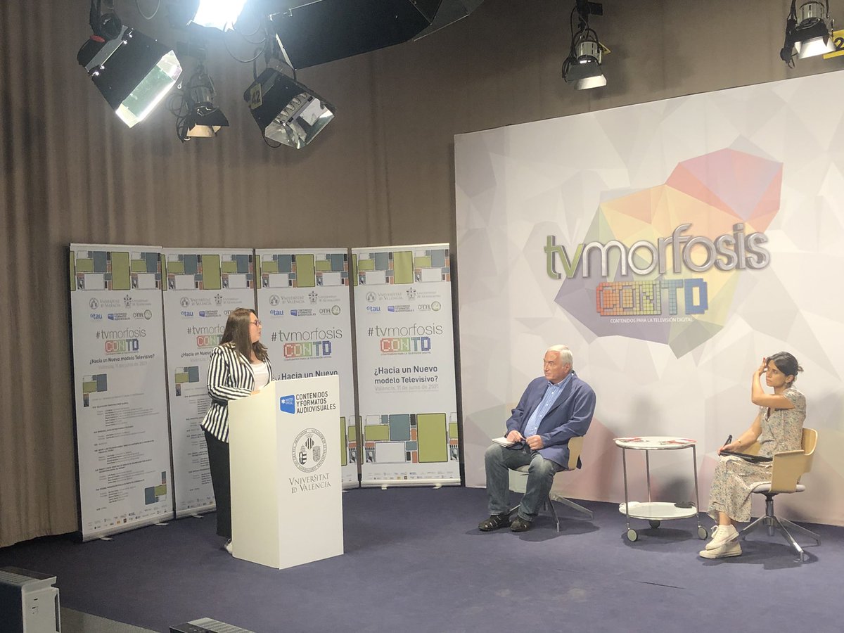 Máster Formatos UV tweet media