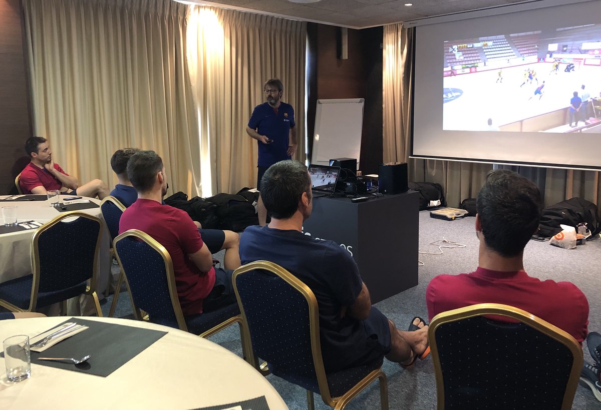 🖥 Sessió de vídeo abans dels quarts de final contra <a href="/cenoia/">CE Noia Freixenet</a> Freixenet!

🖥 ¡Últimos detalles antes del partido de esta noche!

🔵🔴 #ForçaBarça #CopaOK