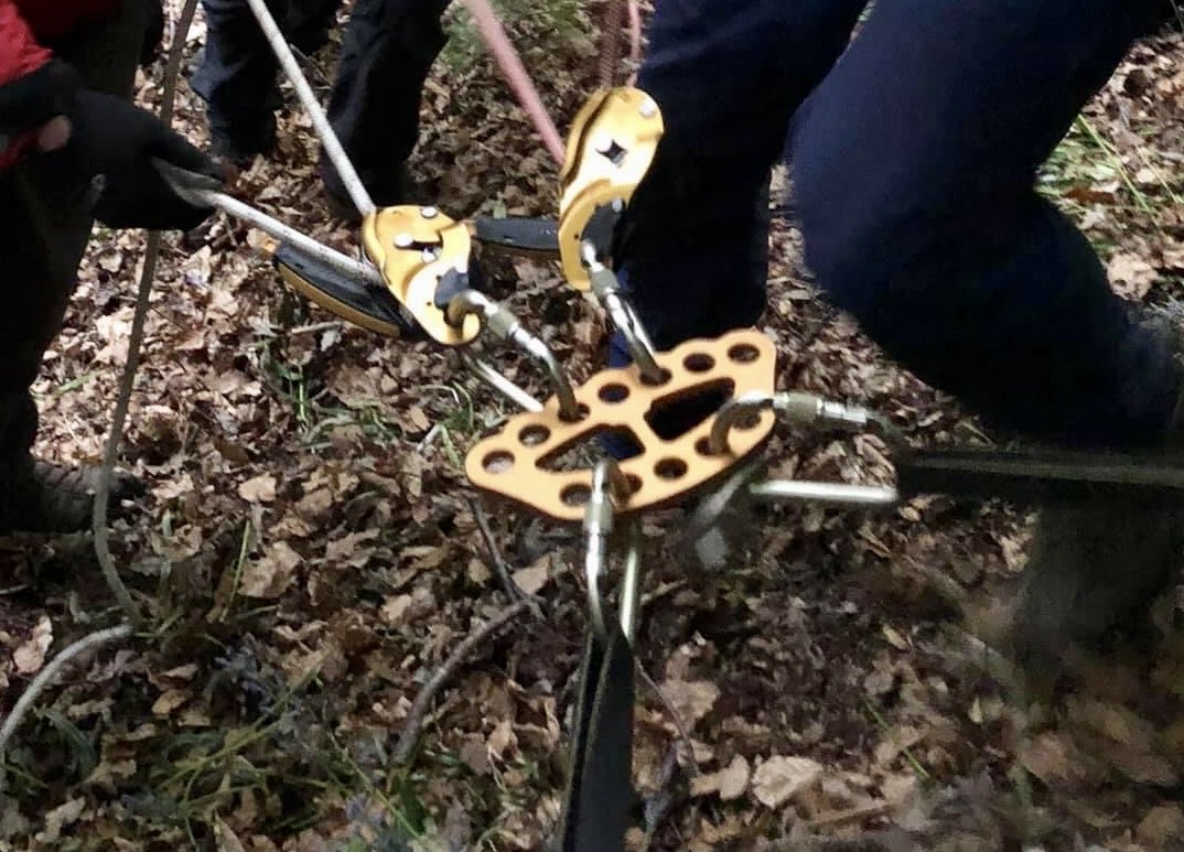 Earlier this week, back to face to face training in ⁦@BPMRT⁩ with the rope rescue expert ⁦@jewilloughby⁩ showing us new skills, sharing knowledge and improving what we do in rescues.