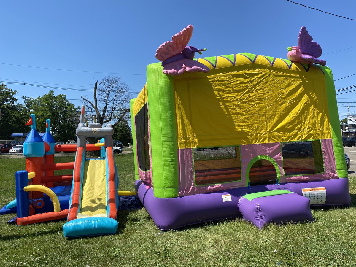 Book_ShoMoney's tweet photo. Why book one Bounce House when you could book two? Our client went above and beyond for her daughters party! Thank you for choosing Sho Money Event Rentals! 🤗 #BookShoMoney #ShoMoneyEventRentals #EriePA https://t.co/EBXhrhqxh7