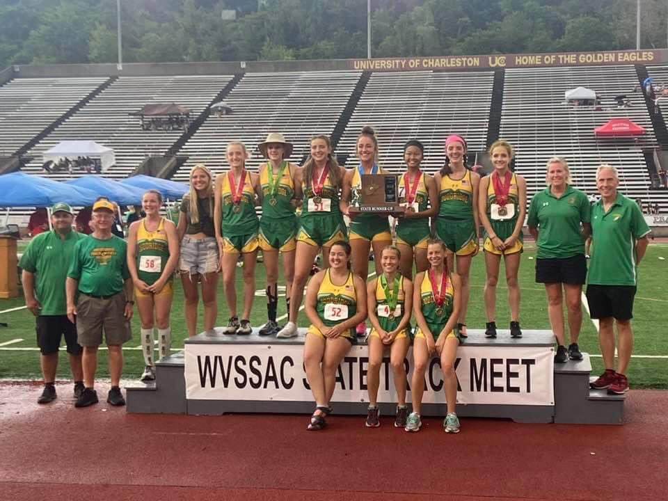 We are very proud of our DCHS Bulldogs!! The boys were state champs for the 10th time in school history and the girls were Runner Ups! 
Go Bulldogs!! 💚💛