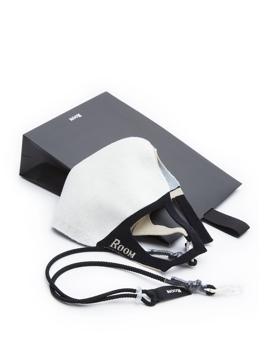 roomx601's tweet photo. ＼父の日プレゼントにぴったり🎁／
大人気active mask Lサイズの特別セット登場！

セット内容【カラー全5種】
・Lサイズマスク
・マスクストラップ

こちらのセットはギフトバッグでのお届けになりますので、そのままギフトとして贈ることもできます🌹

☟セット詳細💙
https://t.co/H819c4i08X https://t.co/Fe0FUXes6F