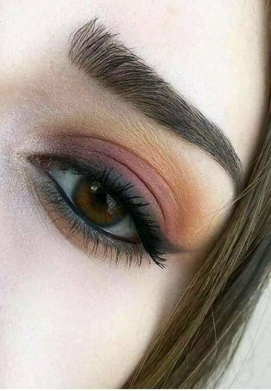 الاسم : ليلى
الكنيه: زوجه حزينه
الصفه العامه: الحزن
المهنه : تحطها على جرح يطيب😁

💗🥺