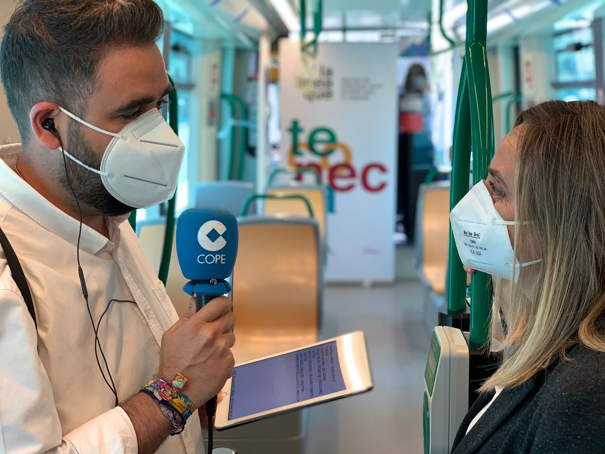 marifrangr's tweet photo. Gracias a @CopeGranada por viajar con nosotros en el @MetroGranada, que desde hoy cuenta con cobertura móvil plena y sin interferencias. Medidas como ésta hacen posible que los usuarios confíen en el Metro, que ha logrado una nota del 8,2 en la última encuesta de satisfacción. https://t.co/4lf2k8KsUU
