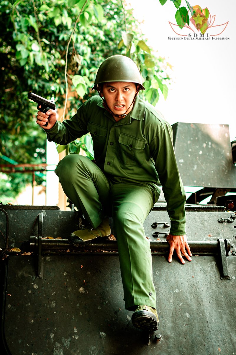 SDMImpression's tweet photo. Tái hiện hình ảnh bộ đội tăng - thiết giáp trong chiến dịch bảo vệ biên giới Tây Nam 1979
Reenactor: Sword.
Reenactment of Tank Armored vehicle unit during Vietnam - Cambodia border war 1979. https://t.co/rXEWYxtYg8