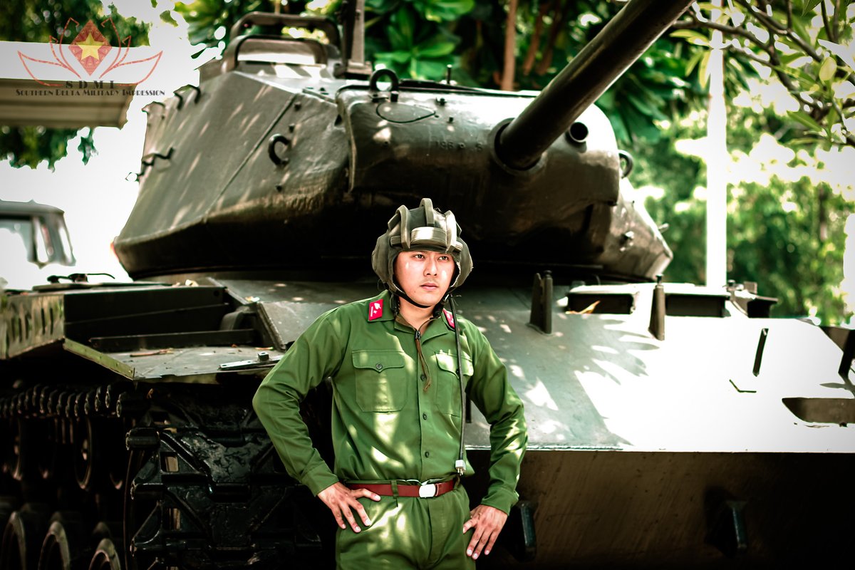 SDMImpression's tweet photo. Tái hiện hình ảnh bộ đội tăng - thiết giáp trong chiến dịch bảo vệ biên gi��i Tây Nam 1979
Reenactor: Sword.
Reenactment of Tank Armored vehicle unit during Vietnam - Cambodia border war 1979. https://t.co/GsbffAgXFb