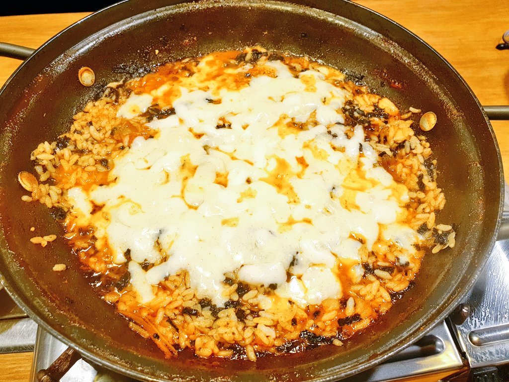 ttugbaeg's tweet photo. 현진아 오늘 꽃볶이 갔는데 여기 차돌 떡볶이 JMT야 꼭 가서 츄라이 한번해봐!

#현진아_여기_한번_다녀가요 https://t.co/xjpf3ky0AE
