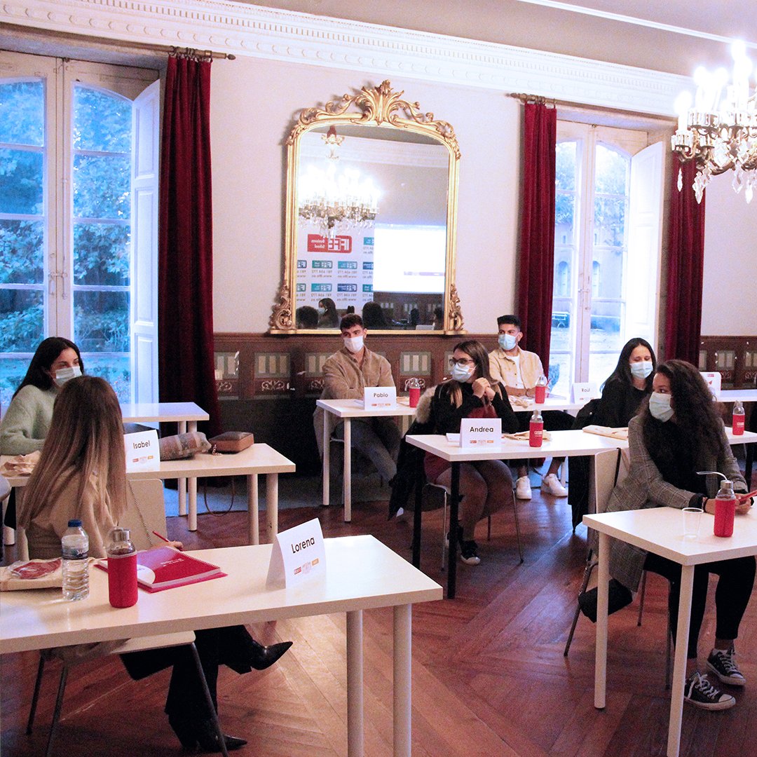 Celebramos felices que el 100% de nuestros alumnos/as del Máster en Dirección Financiera y Control de Gestión y del Máster en Estrategia Digital &amp; eCommerce, ya están aplicando lo aprendido en el mundo #laboral. ¡ENHORABUENA a todos/todas!👏👏👏👏 #alumnosiffe #empleo #talento