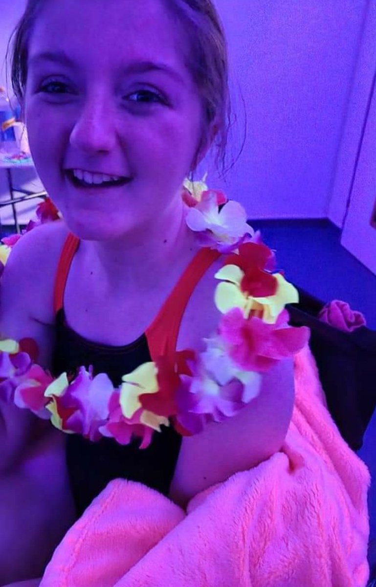 Saying farewell in style 👋😎🍹
Celebrating amazing Annalease’s fantastic progress in her neuro rehab on #L52 over 8 weeks! We will miss her, such a brilliant positive attitude 🙌 #paedsphysioOT #dreamteam
<a href="/LTHTPaedPhysio/">Leeds Children's Hospital Physiotherapy</a> <a href="/LTHTChildrensOT/">Leeds Children’s Hospital Occupational Therapy</a> <a href="/ward_l52/">Ward L52 Paediatric Neurosciences</a> <a href="/Leeds_Childrens/">Leeds Children's Hospital</a> <a href="/johngleeds/">John Goodden</a>