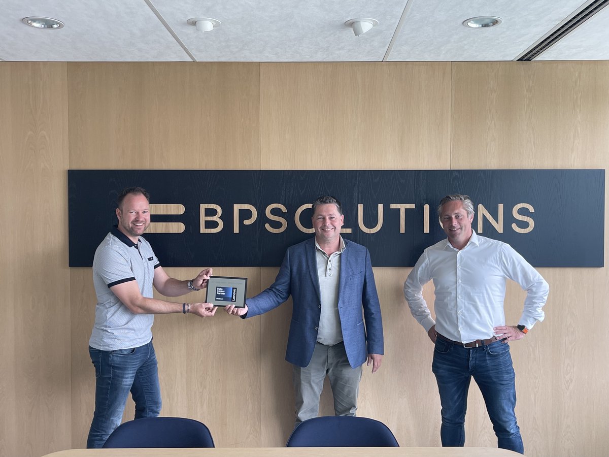 BPSOLUTIONS_NL's tweet photo. #BPSOLUTIONS receives 2021 #Platinum Data Center Partner status from @Lenovodc Thanks Marcel Willemsen. https://t.co/6PranpvWPs