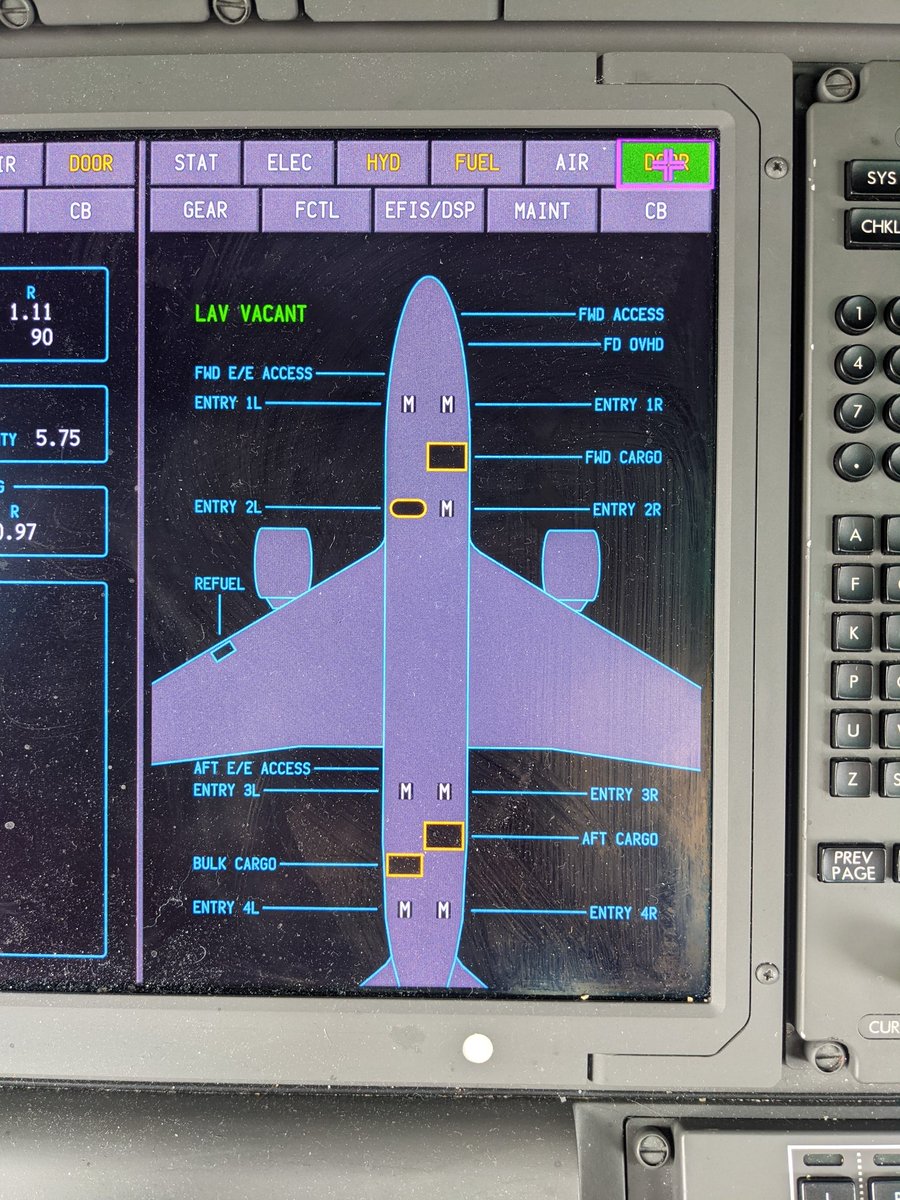 CliffordAgius's tweet image. Not quite a #WingFriday but here is the flightdeck and the doors synoptic which shows the wing so it&apos;s close enough. 😜 Off to DFW on the 193 service today nice to be back in the office again rather than the #SweatBox