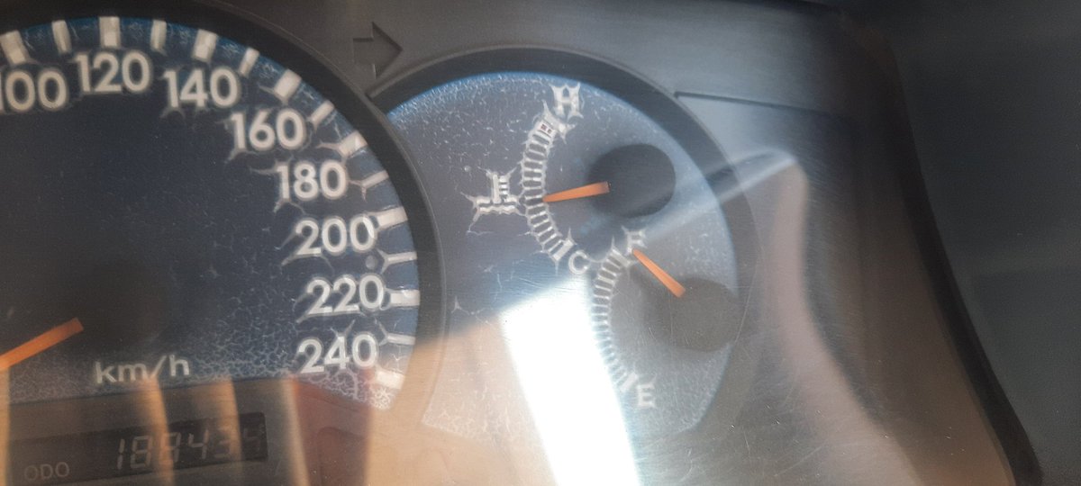 ainbyoo's tweet photo. The new kid on the fuel market @RUBiSEnergyUG1 is an acquisition  of both Kobil  and Delta oils 🛢  I just got a best treat at their station  on Namirembe Road where the prices are so friendly.
Location 
https://t.co/4l98FKEhKN https://t.co/CsLeIsYMOf
