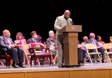 HH_Schools's tweet photo. Congratulations to our Senior Award winners from our 2021 Awards Night. Over $118,000 in scholarships were awarded thanks to the generosity of our community partners!  A wonderful celebration of our seniors.
#HatterPride https://t.co/1egA3UuN7c