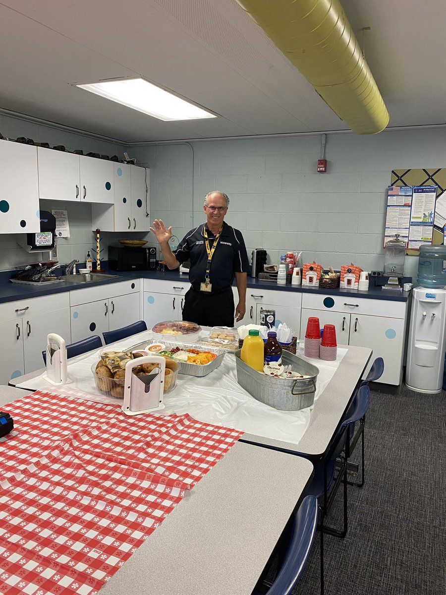 Mr. M. is making sure <a href="/KeithElementary/">Keith Elementary</a> teachers are starting our last day of school off right with a healthy breakfast!  Congratulations on your retirement Mr. M!  We love you! ❤️ <a href="/WalledLkSchools/">Walled Lake Schools</a>