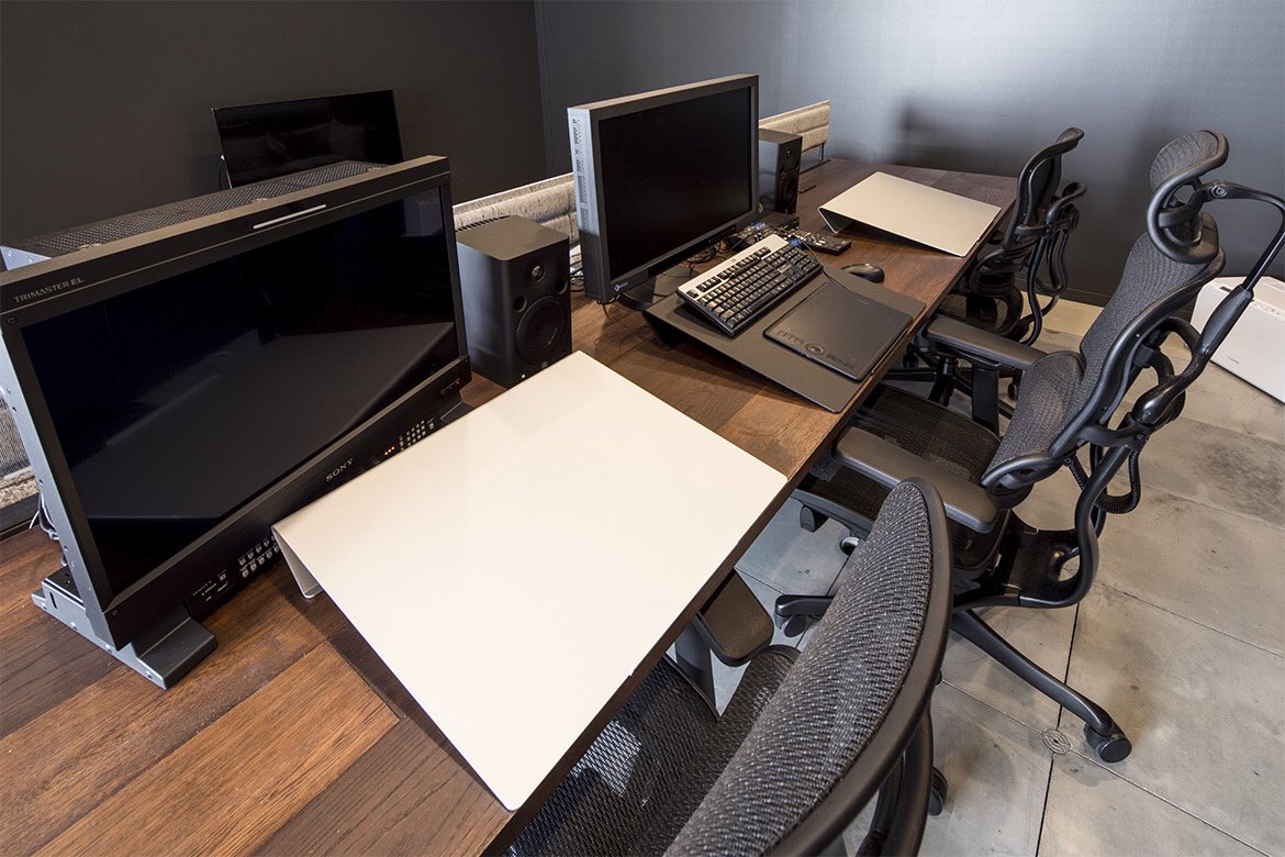 卓上傾斜台 angle10 ブラック / BORDERLESS BORDERLESS angle10