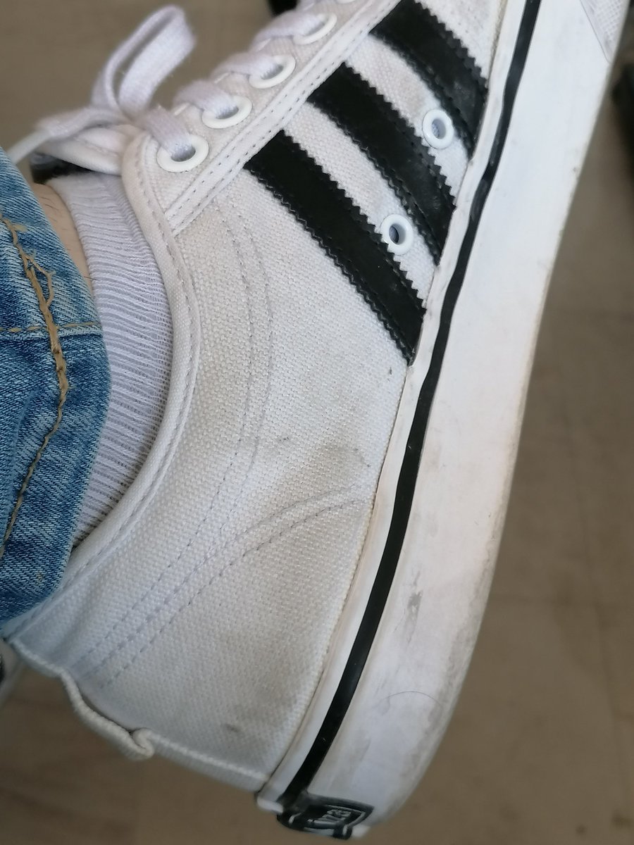 MLiond's tweet photo. Dispo DM!
#cashmaster #findom #humanatm #loser #feetfetish https://t.co/K8aypwbmBM