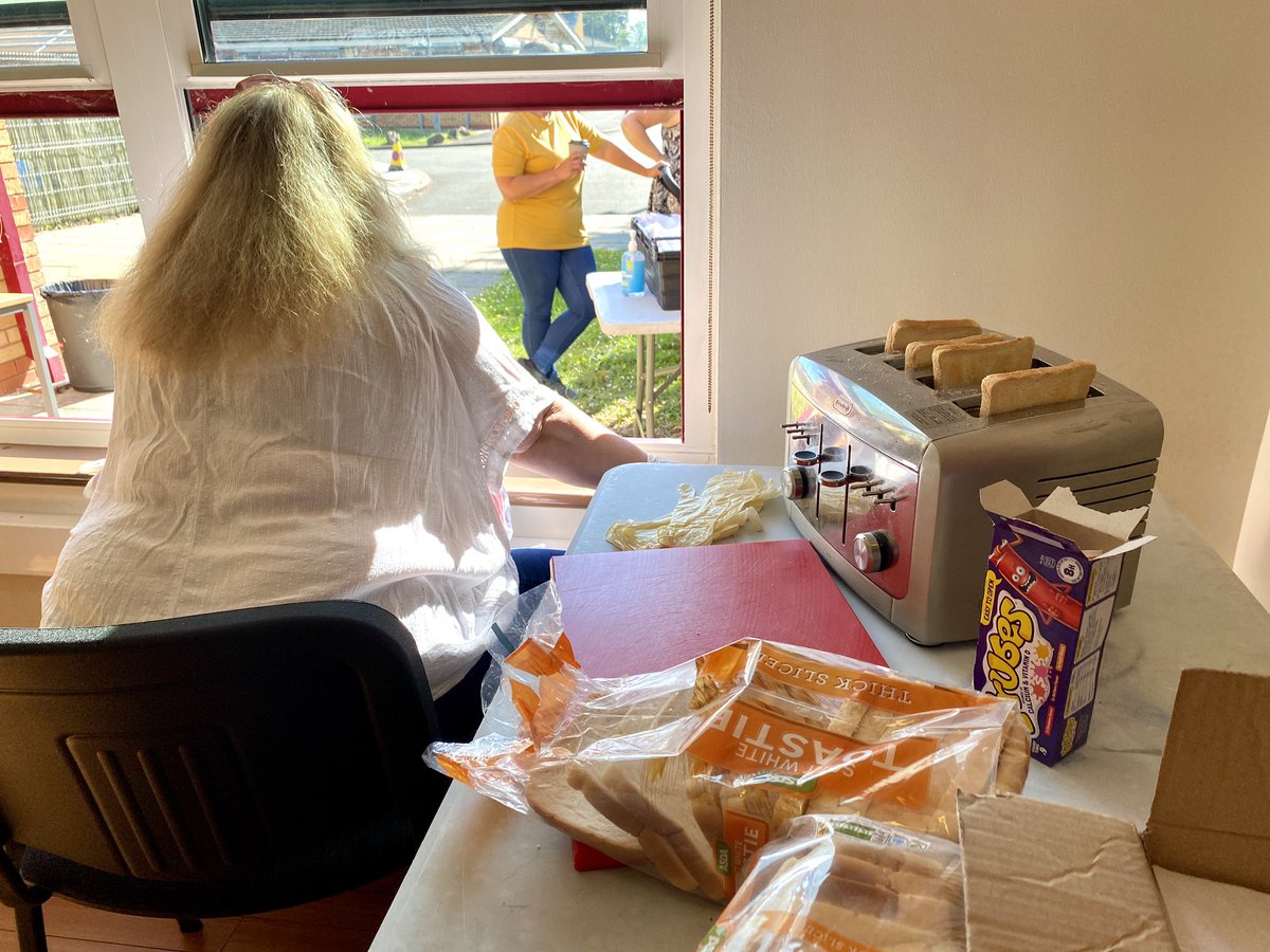DuffrynLink's tweet photo. Amazing start to our Free Grab&amp;Go #Breakfast service this week! Don’t forget we will be offering the free breakfasts to all children (primary or secondary) every school day morning from 7:45-8:55am! Even a #freecuppa for parents 😁 

#duffryn #community https://t.co/dyiWQ45y0k