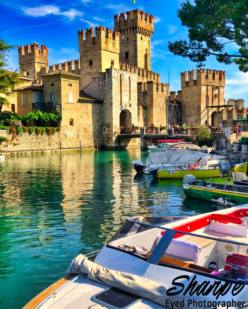 Sirmione Castle or Scaligero Castle is a beautiful structure that once protected the town of Sirmione on Lake Garda. 

#travelphotographery #photography#lakegardaphotography #garda #lakegarda #lagodigarda #sirmione #sirmionedelgarda #sirmioneitaly #castles