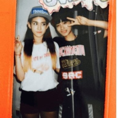 genhwius's tweet photo. #이대휘 NATION BFF DAEHWI AND SOMI 💙😭 

Then 🖤                                   Now 💙 https://t.co/iQJ8DrGQOy