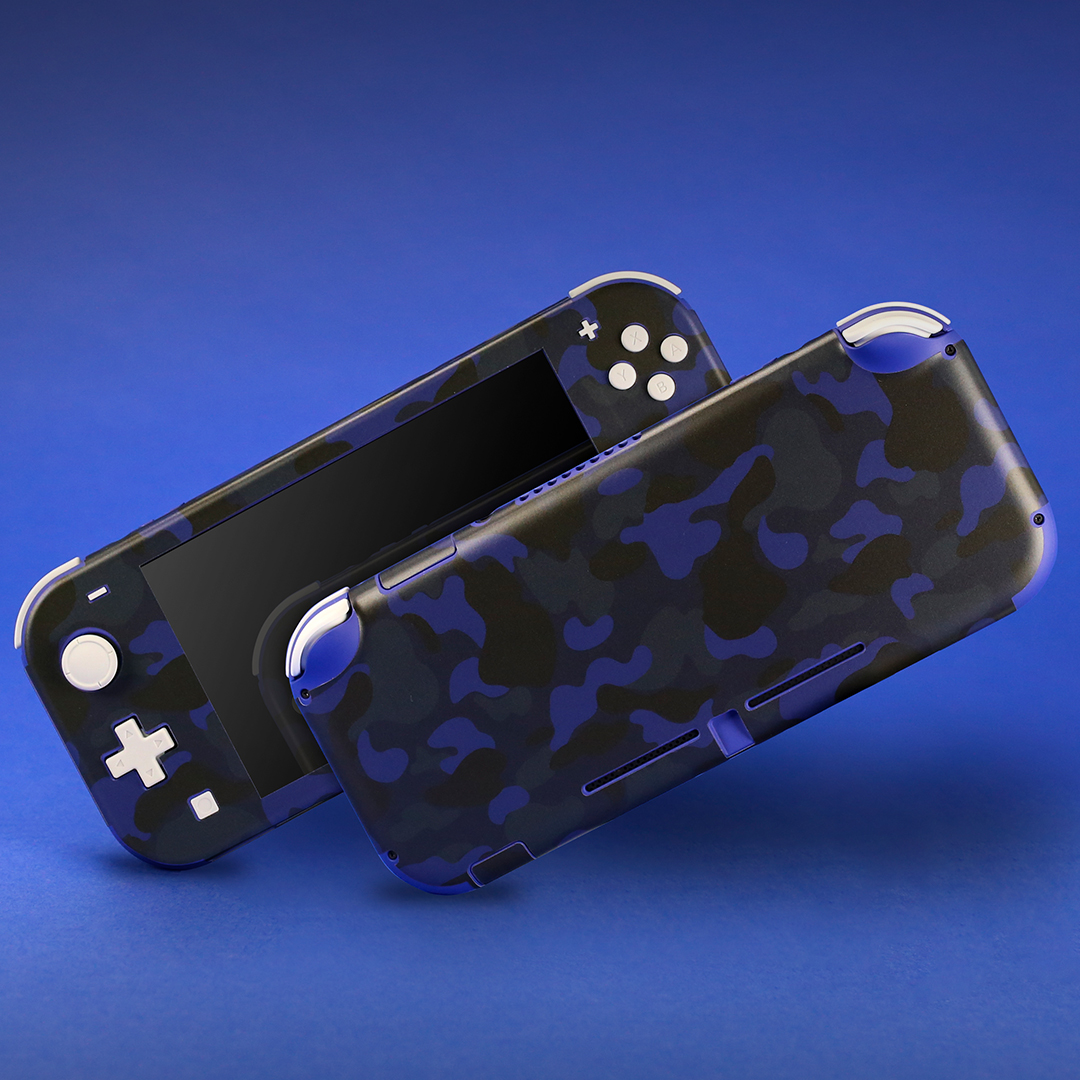 🚨NINTENDO SWITCH LITE GIVEAWAY ALERT🚨 Skinit is giving you the chance to win the all NEW BLUE #SWITCHLITE! Tell us what skin you would want on this handheld console🎮 Enter Now &amp; Good Luck: bit.ly/SkinitBlueLite…