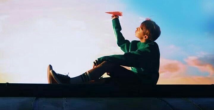 queen_of_morons's tweet photo. этот пользователь скучает по эре spring day🌸

I vote @BTS_twt for #MTVLAFANDOMARMY on #PremiosMTVMIAW 2021 https://t.co/wBolhR1xqh
