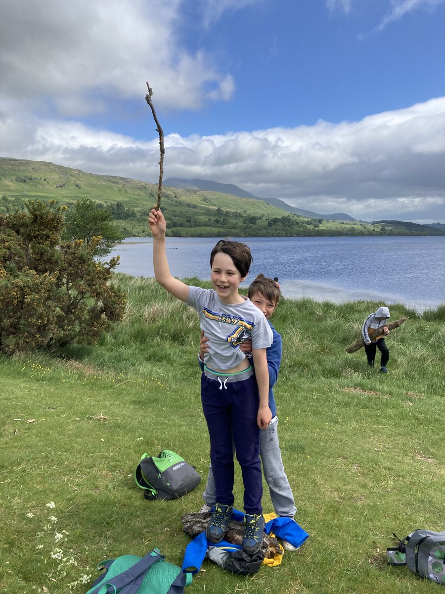 KillinPrimary's tweet photo. Where's the best wee village in Scotland...? Sore feet but lots of fun on our sponsored walk today. @KSBScotland #KPSkillinit #KPSbestdayever #KPSmakingmemories https://t.co/ICU0rufvOy