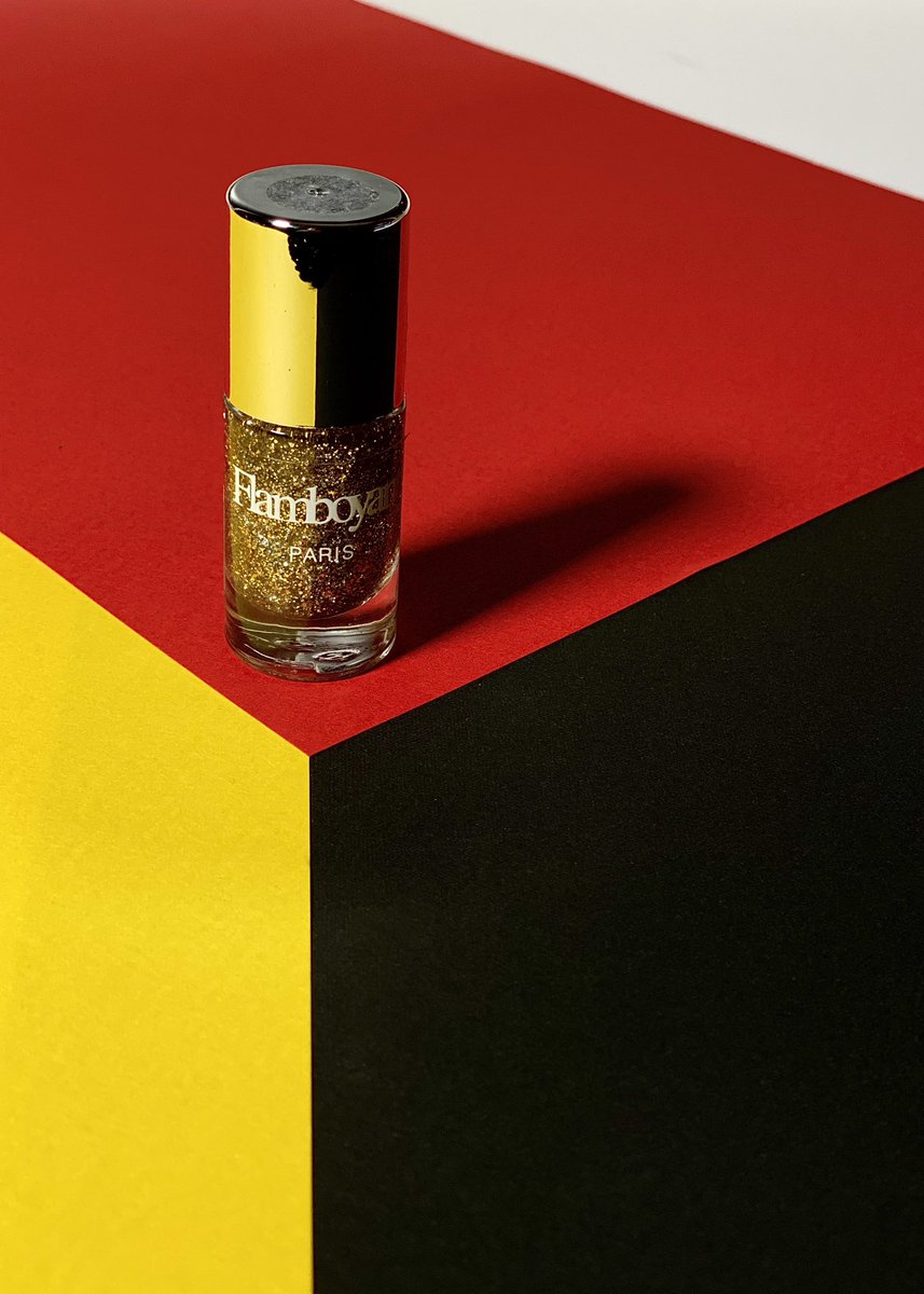 平面なのに
立体に見える錯覚めっちゃおもしろい！