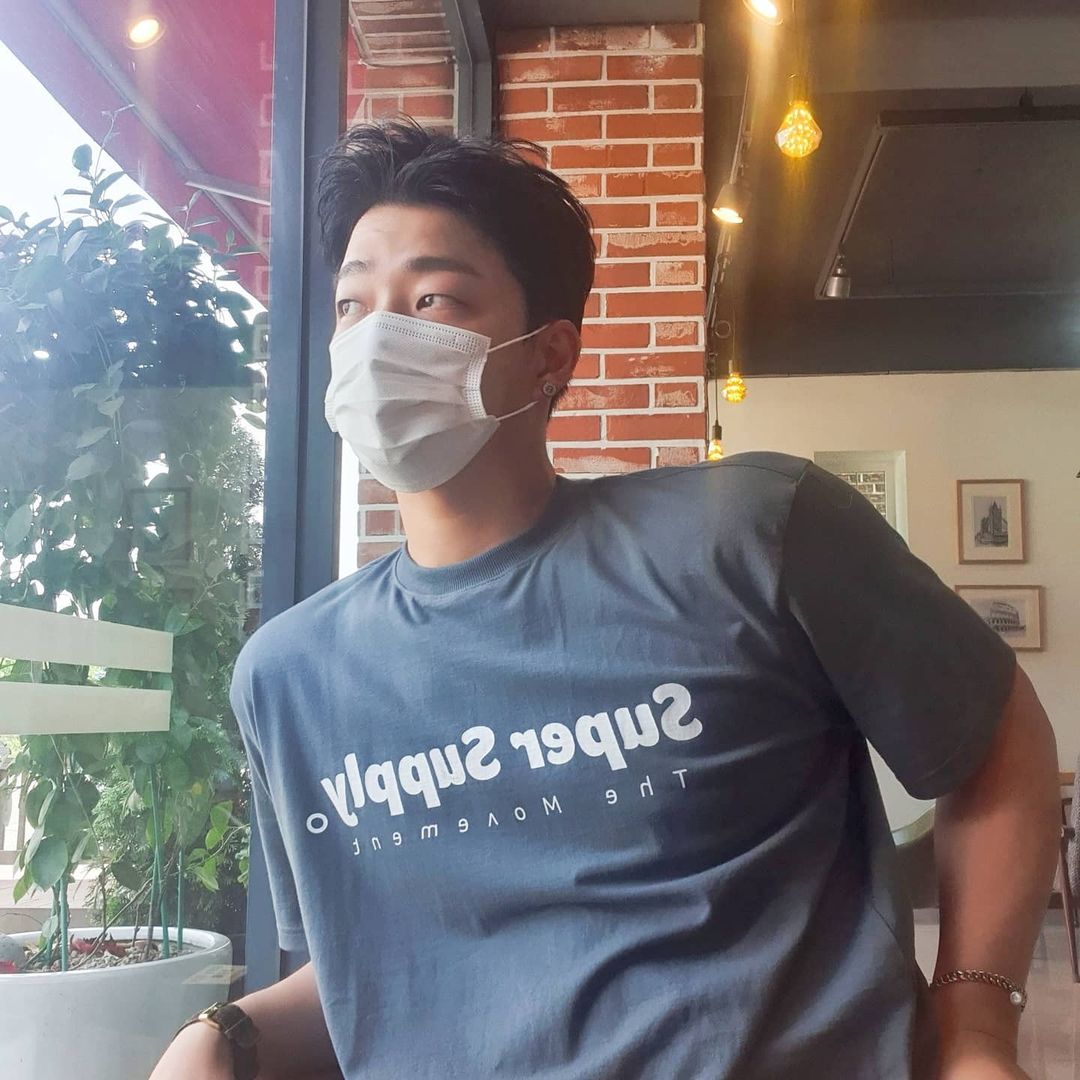 FBsNTB1's tweet photo. «🌐» ACTUALIZACIÓN DE SANGWOOK EN INSTAGRAM

 #슈퍼서플라이

➡️https://t.co/WI6Wa9U77Z

#ntic #n_tic #sangwook #ntic_bolivia #unique_bolivia https://t.co/4OreXILLF7