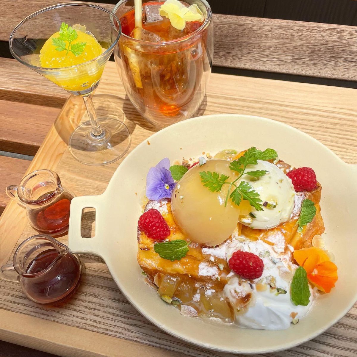 ナカザキカフェ 中崎町 カフェ 桃のさっぱりした清涼感 コクのある桃の深い味 どちらも味わえる贅沢なフレンチトーストです ナカザキカフェ Nakazakicafe フレンチトースト 梅田ランチ パフェ スイーツ カフェ フルーツ コーヒー Coffee