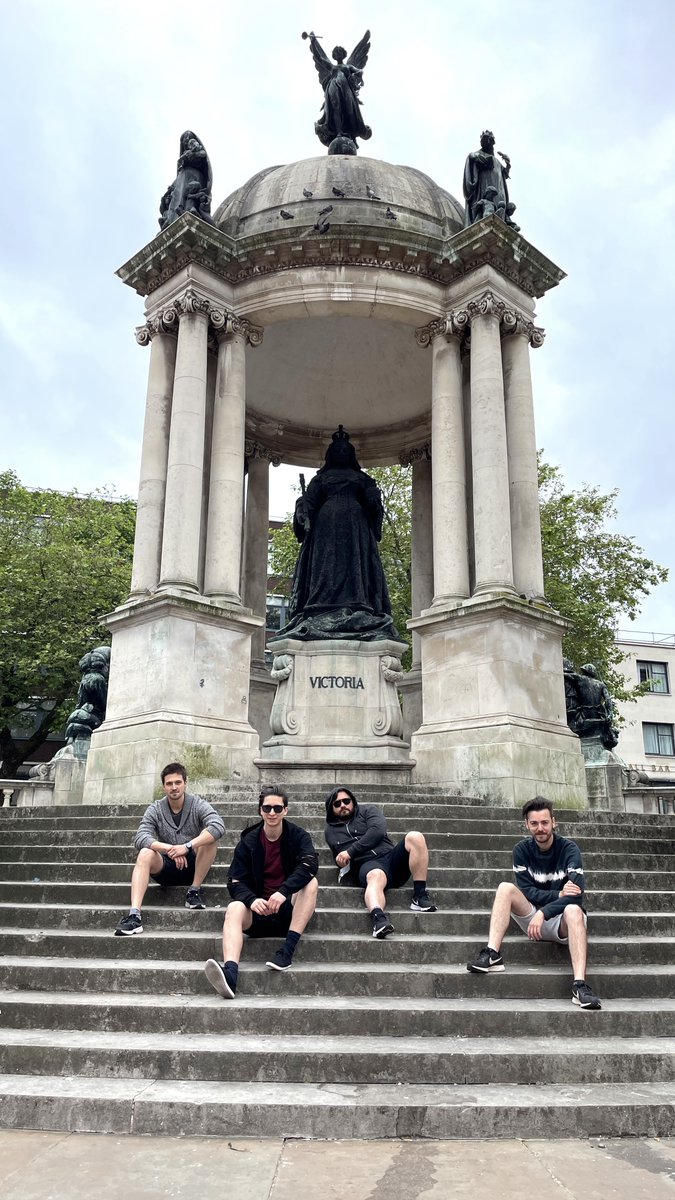 DiveExit's tweet image. Aaaaand it's a wrap! Beyond excited to be sharing some new music with you in the coming months 🎶