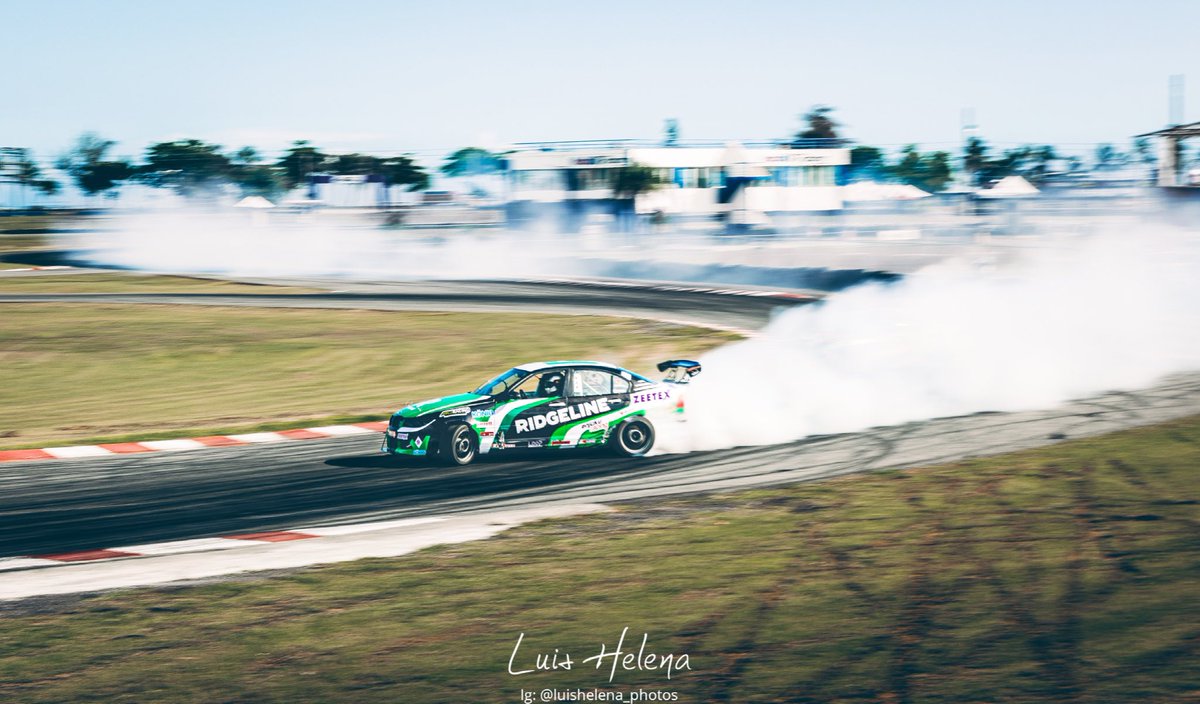 OMACARacing's tweet photo. Can you see it !? #behindthesmoke 😂 #elpodervacontigo #omacateam 📸 by @luishelena_photos https://t.co/db58dAVYDN