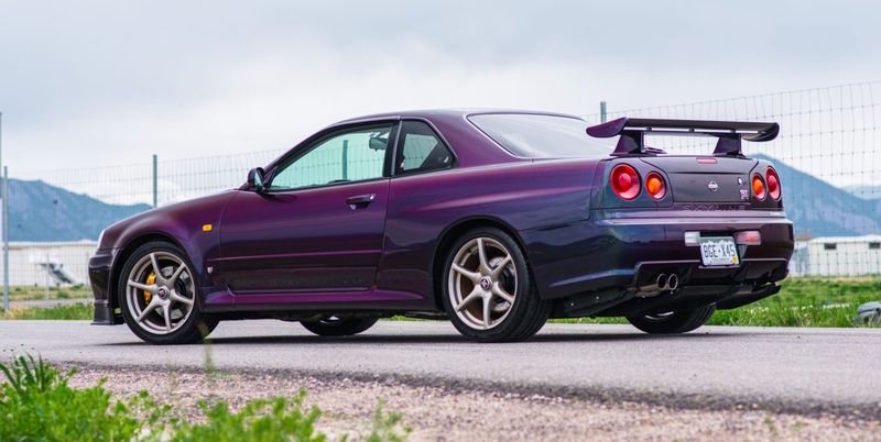 Road & Track tweet media