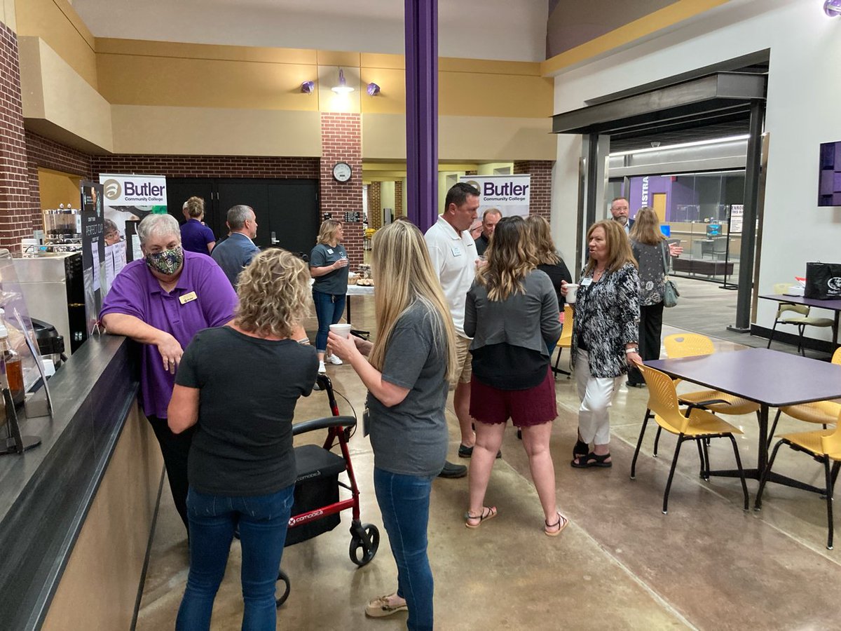 ButlerCC's tweet photo. Butler’s STEM Division was thrilled to host the Andover Area Chamber’s Morning Brew today. Thank you to everyone who was able to drop-in to have a cup of coffee and visit.

#BucoNation #ReadytoConnect #BucoLive https://t.co/xiJEkfeV6t