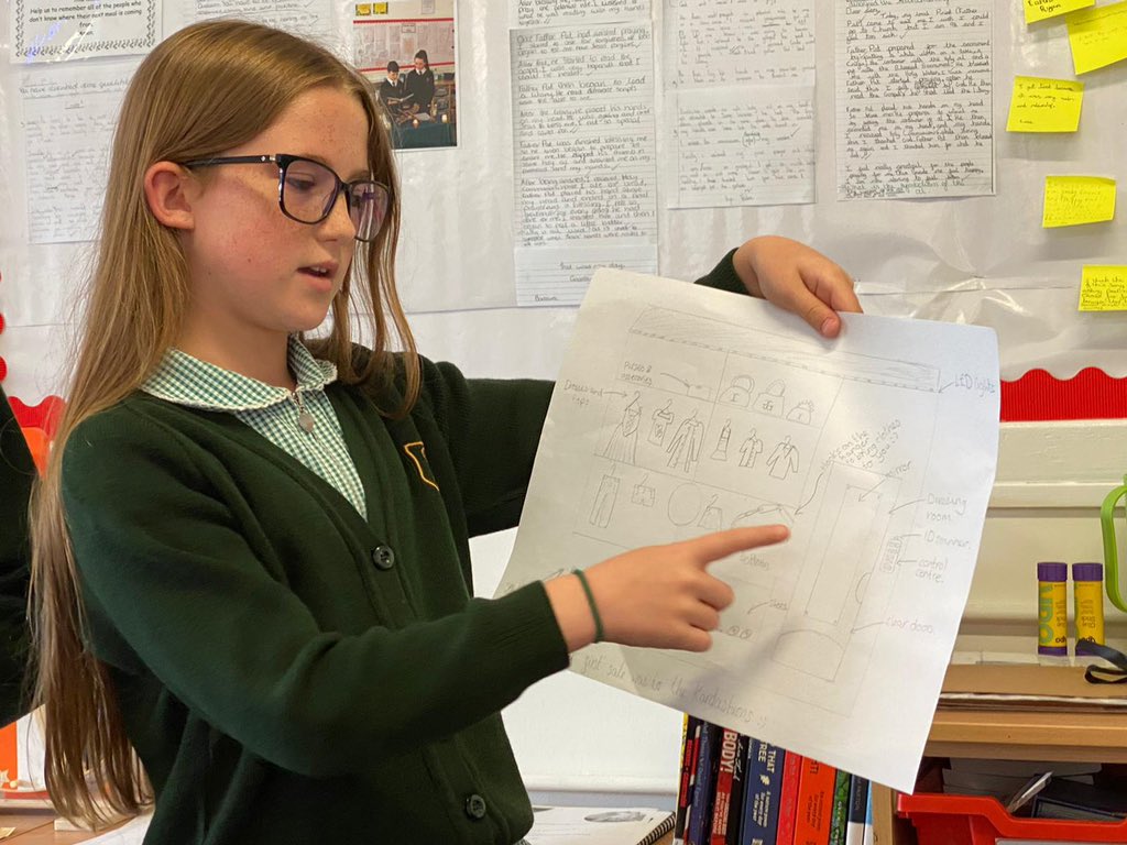 allaboutfutures's tweet photo. CREST Discovery Day LIVE:
@SLaurences design their own Machines of the Future -
A Clever Closet providing outfits based on your emotions & the weather!
Follow LIVE: @allaboutstem @crestnorthwest
@CRESTAwards
#BackInSchools #Support @royalsociety @ProfBrianCox @BritSciAssoc https://t.co/9VUzDKSAjk