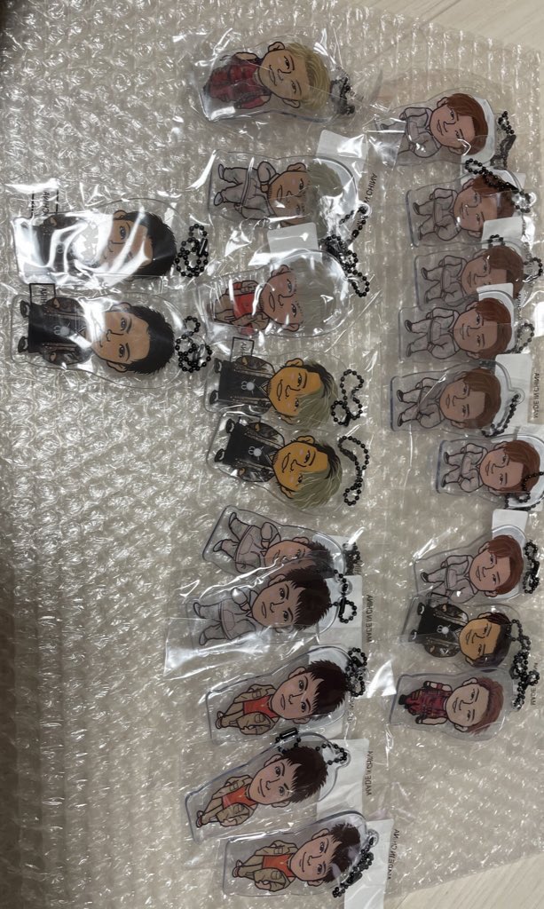 mareon_'s tweet photo. 居酒屋えぐざいる オンラインブース
激求 JSB Love 黒ラブ 缶バッジ アクスタ
オンラインブース アクスタ
パンダ4種類 牛2種
小林直己
譲 画像のグッズ
4枚目はアクスタ、EXILEパンダシクレと交換のみになります。
記載のもの以外は求めてないです。
お譲り可能な方いましたらお声がけお願いします https://t.co/zUW0w0qRyG