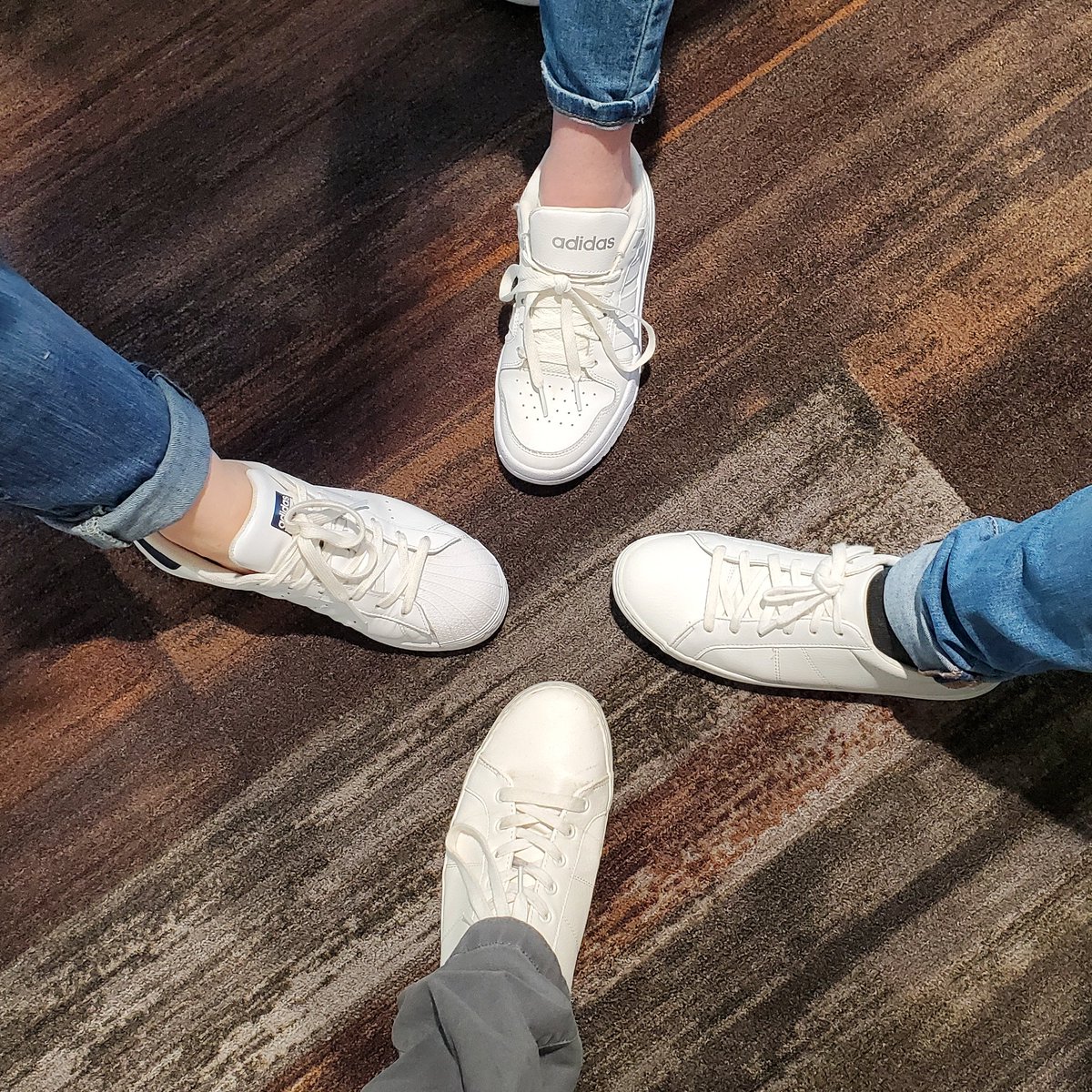 Sometimes we matchy-matchy. Show us your sweet kicks. 👟

Happy Friday, friends! 

#lifeatOHM