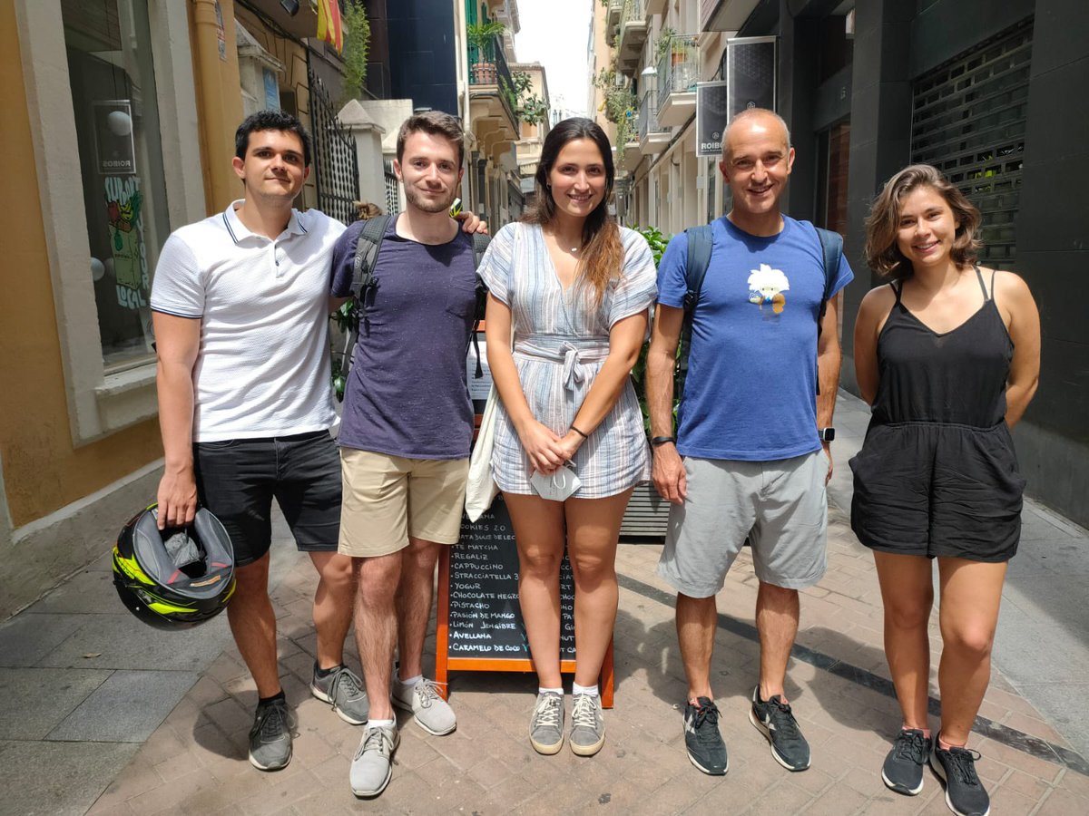 Team lab lunch, Summer 2021 (COVID-19 limited edition).

After 4 PhD defenses in 1.5 years, the new batch is ready.

Looking forward to new adventures in sign language, RL, 3D reconstruction and even genomics, with <a href="/mandacduarte/">Amanda Duarte</a>, Laia, <a href="/Juanjo_3ns/">JuanJo Nieto</a>, Pol et al.