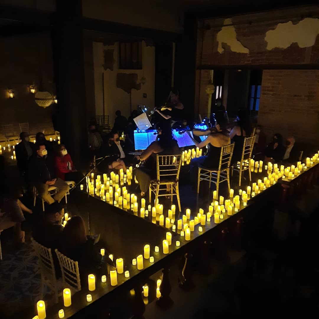 pp_producciones's tweet photo. Creando experiencias #candlelight como en el mundo, ahora en Mexico @DominaSQ un exito! Usando lo mejor @HKAudioMX @shure @Pepon_Valencia https://t.co/jl0QEFa8YE