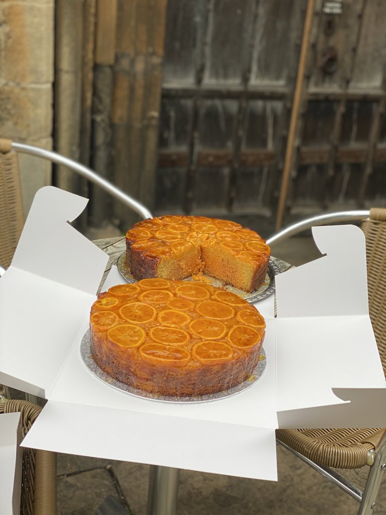 BridgesCamb's tweet photo. You can enjoy a piece of clementines cake this weekend sitting in the church courtyard - a unique little corner offered by our lovely neighbour. Do you know the name of this church at the corner of Bridge Street & Portugal Place? #stclementschurch #beautifulcambridge https://t.co/DRiZi9vkJ9