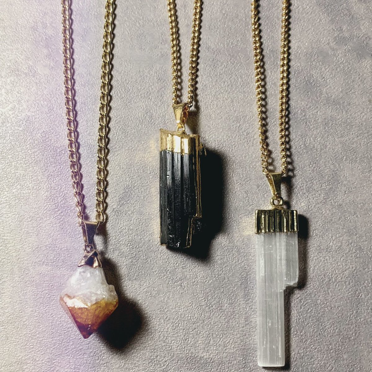 trippy_velvet's tweet photo. ✨ which crystal is your fav? ✨ https://t.co/OSrQk277CC