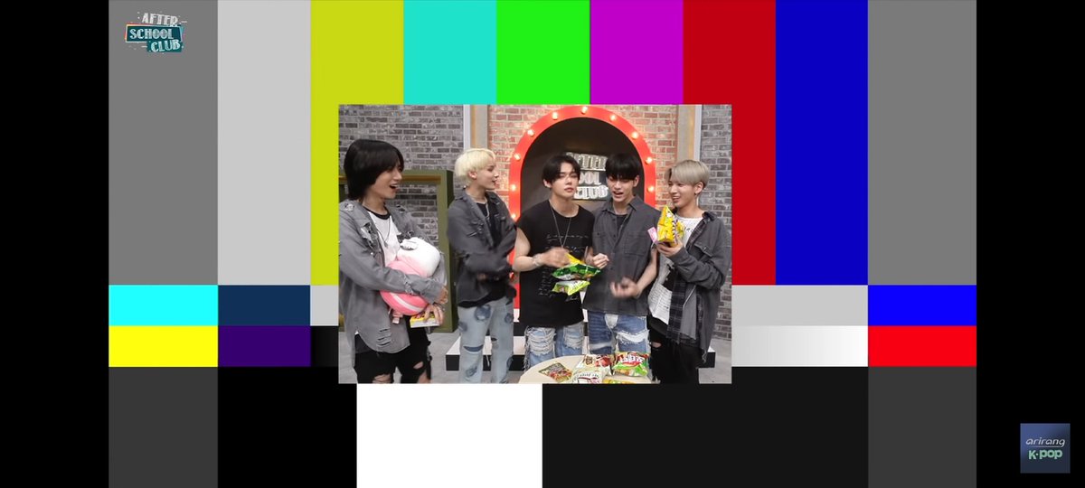 Bunnie35508380's tweet photo. @arirang_ASC This is my favorite part of this video. Because when soobin rapped and screams waeng it makes him looked so cute and yeonjun who followed him rap also makes the atmosphere more fun and they look so energetic and happy too. Thank you, ASC for this video🥰🥰
#BehindASC #TXT_ASC https://t.co/Gnxr0rLDM4