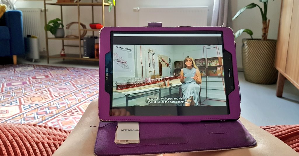 Great to see the <a href="/InteriorsDJCAD/">Interiors DJCAD</a> graduates talk about their projects at the degree show opening night. Looking forward to explore them further at dundee.ac.uk/graduate-showc…
#djcadgraduateshowcase