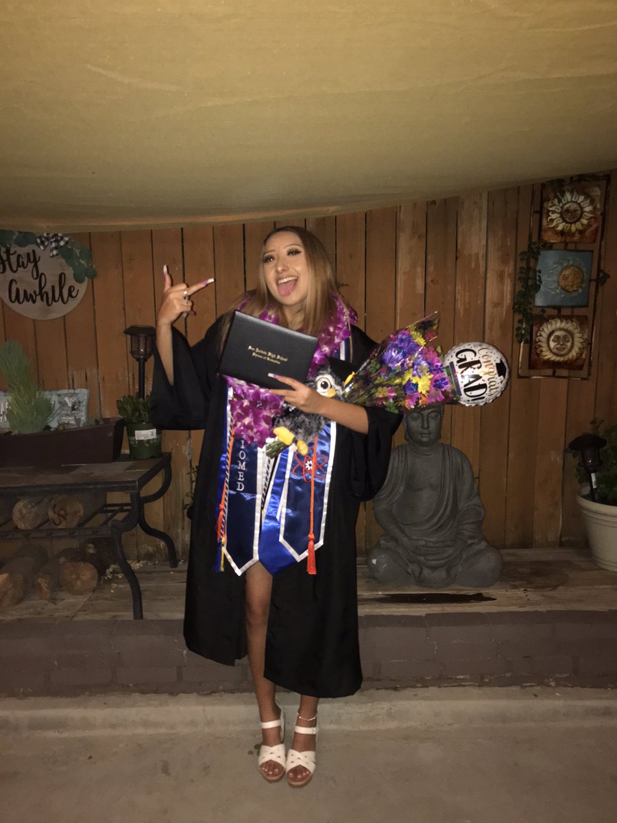 JasmineVelarde2's tweet photo. That was such a blur!!!! #graduatedaf https://t.co/pFF3r5LXKt