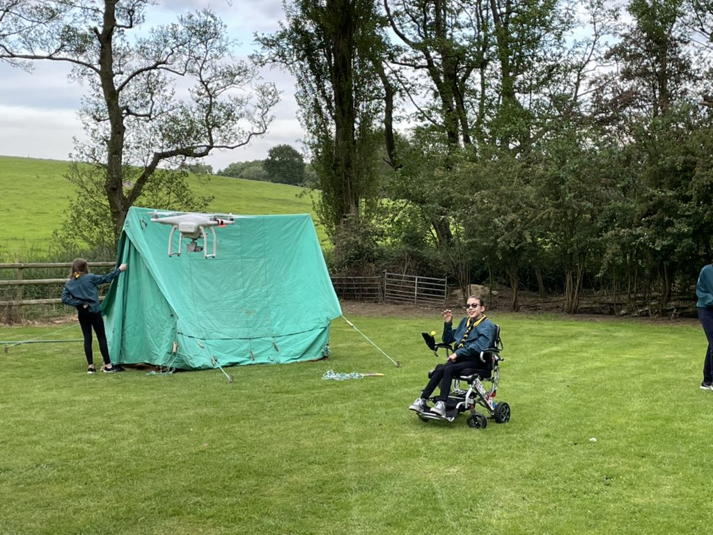 Rebecca posing for the drone. 📸
