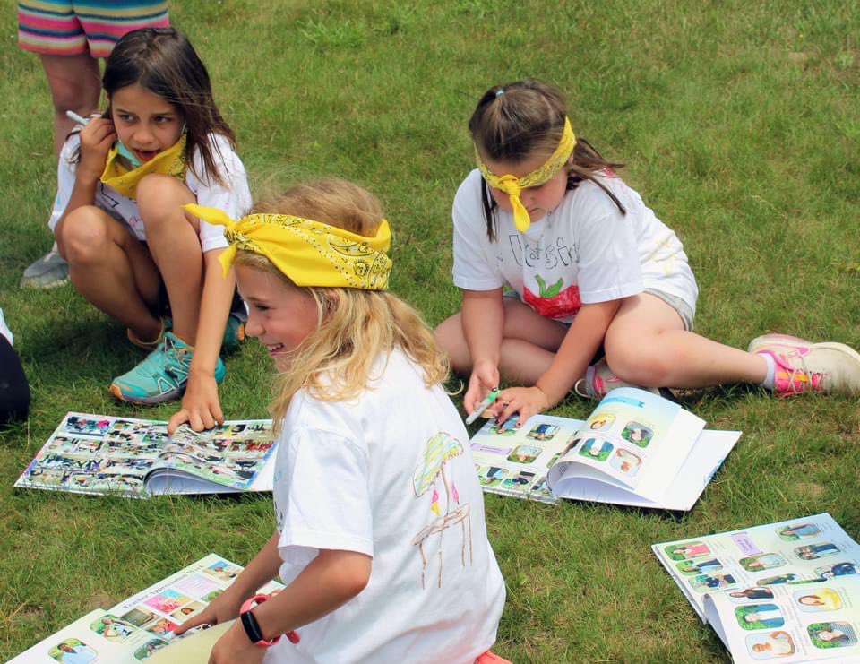 SELAhingham's tweet photo. Today was Field Day and our last day for our amazing elementary students. We had some special visitors, ate special treats, and had TONS of fun! Have a great summer! ¡Que tengas un verano estupendo! ☀️ 🕶 https://t.co/gQX6Ic6aOl