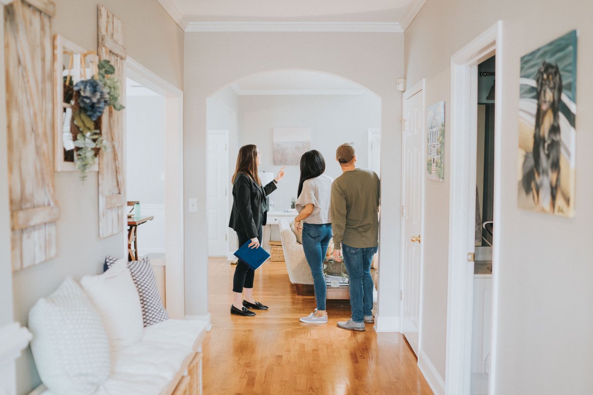 Military_reB's tweet photo. We support military and veteran families buying or selling their homes by offering a top real estate agent, $350-$7500 cash* back, and trusted community insights on PCSgrades. Get started today: https://t.co/ZZvlhBXh7m #buyahome #sellahome #realestate #militaryfamily https://t.co/R98eNTWod9