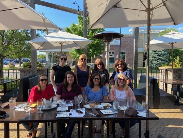 FrontlineAMC's tweet photo. While our FLCO Naperville team works hard, they also know how to have fun too! Last night's Happy Hour event was a great kick-off to this beautiful summer weekend! #workhardplayhard #workhappyhour #webringthefun https://t.co/WAGvOp79c7