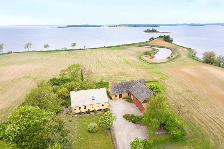 小島の島主になれる！？1億8千万円でデンマークの小島が丸ごと買える！