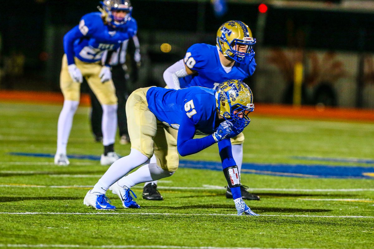 Get you a defensive lineman with a helmet like this.

<a href="/TIVYHS/">Tivy HS</a> 

📸 Tim Huchton