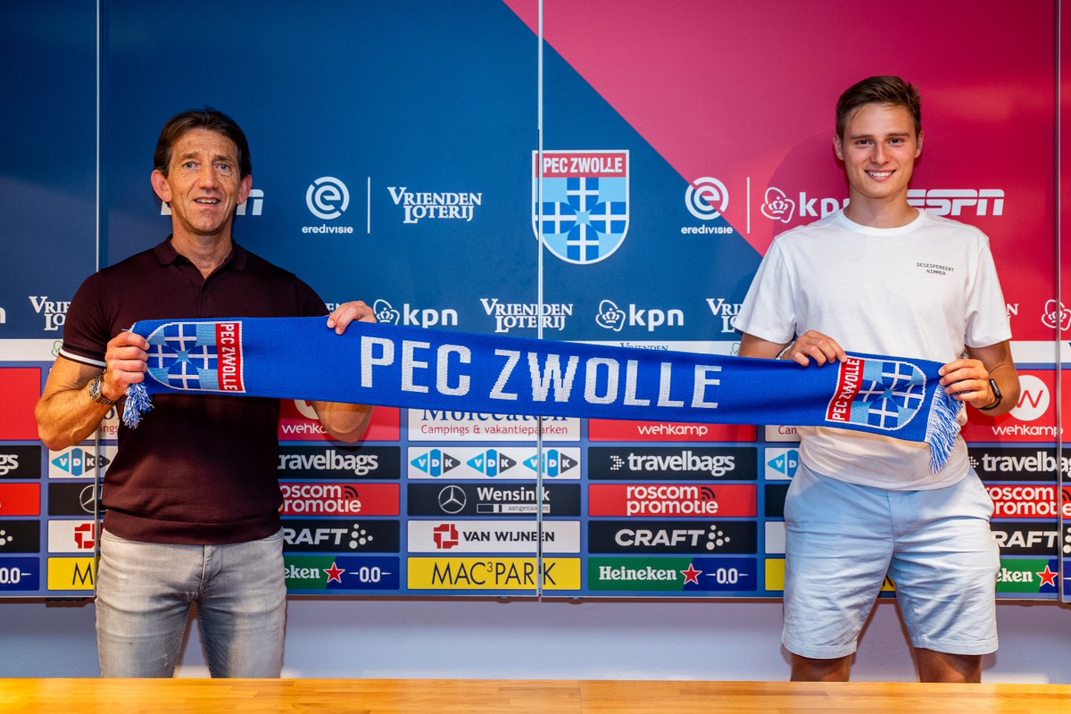 Siemen Voet nieuwe aanwinst PEC Zwolle! In Overijssel tekent de linksbenige centrale verdediger, die overkomt van Club Brugge, een contract voor de duur van twee seizoenen met een optie voor nog een jaar: bit.ly/voetispec 

#voetispec #peczwolle #eredivisie